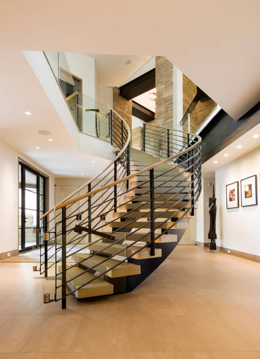 Buitengewone trap in prachtige woning in Aspen (Colorado), EeStairs | Stairs and balustrades EeStairs | Stairs and balustrades Nowoczesny korytarz, przedpokój i schody Drewno O efekcie drewna