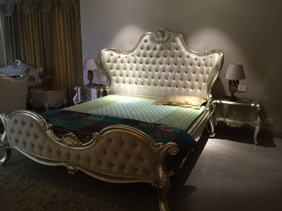 Project of Rajguru Nagar, QBIX DESIGNS QBIX DESIGNS Classic style bedroom Beds & headboards