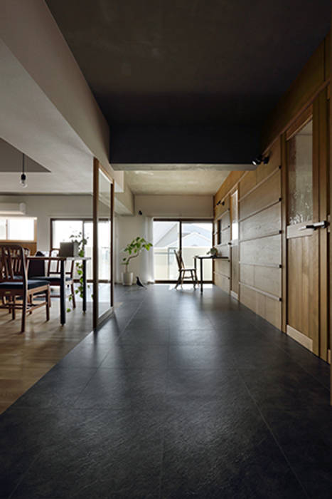 Kyoto - apartment house - Renovation, ALTS DESIGN OFFICE ALTS DESIGN OFFICE ทางเดินแบบชนบททางเดินและบันได ไม้ Wood effect