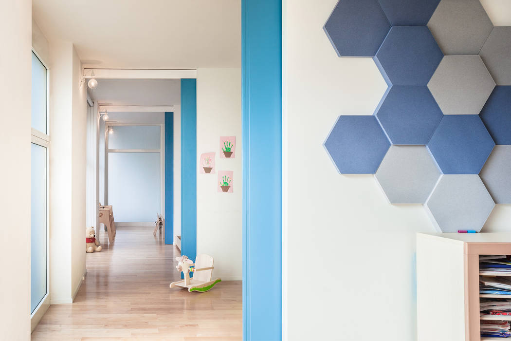 homify Corredores, halls e escadas modernos Madeira Efeito de madeira