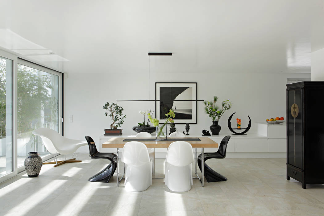 homify Modern dining room