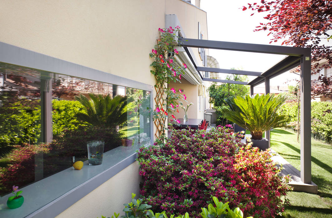 C House, EXiT architetti associati EXiT architetti associati Minimalistischer Balkon, Veranda & Terrasse