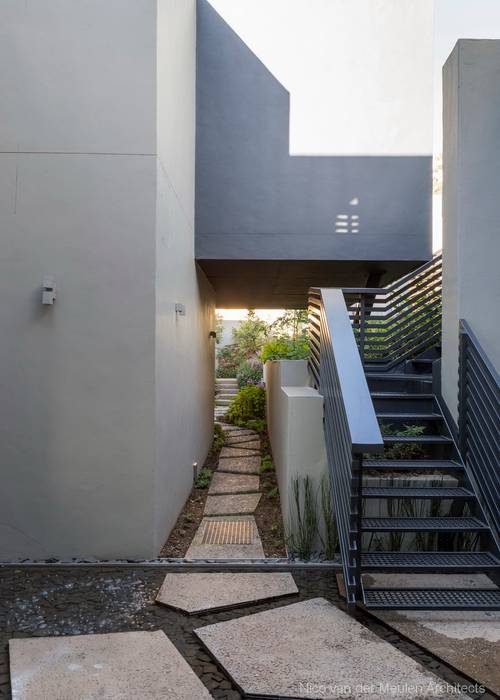 Concrete House , Nico Van Der Meulen Architects Nico Van Der Meulen Architects Vườn phong cách hiện đại