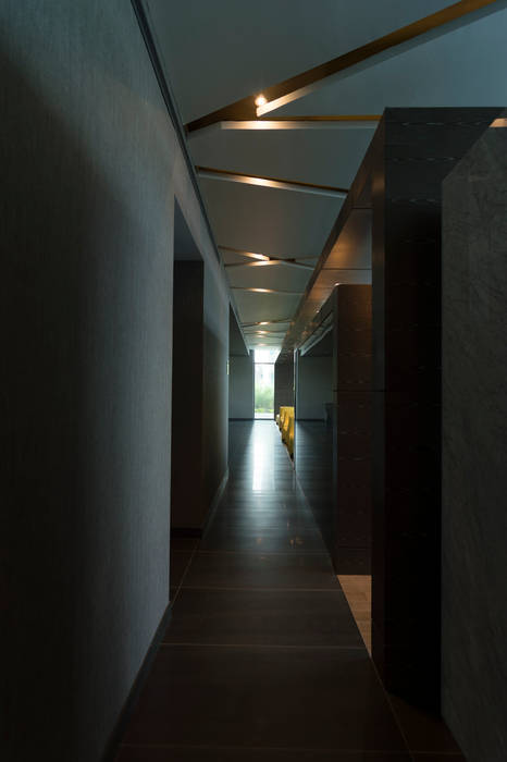 Amenidades Edificio Fuentes, Línea Vertical Línea Vertical Modern corridor, hallway & stairs