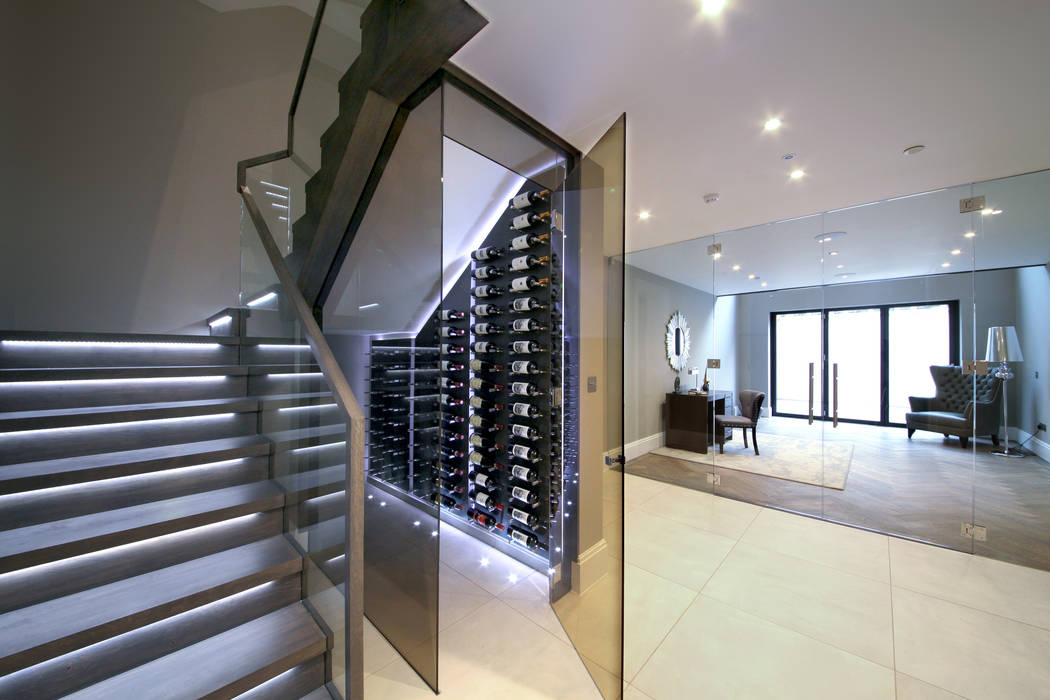 ​A complex project, in which #RailingLondon worked on a staircase, internal doors, interior and exterior balustrades and a Juliet balcony. Railing London Ltd Bodegas de vino modernas: Ideas, imágenes y decoración