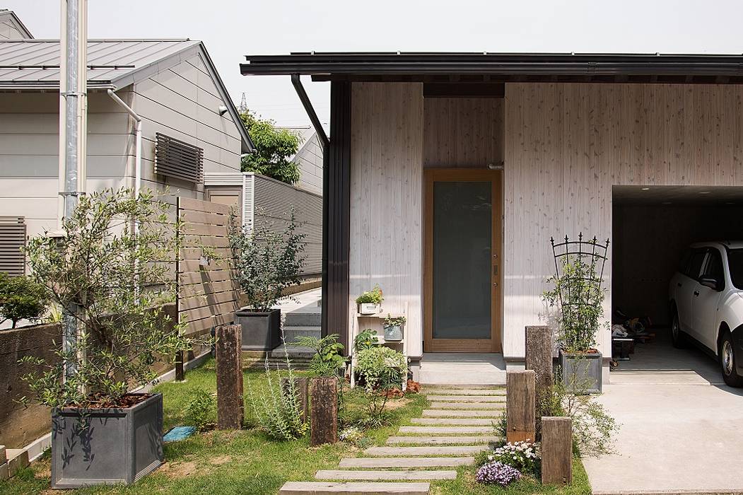 片流れ屋根の家, 荒井好一郎建築設計室 荒井好一郎建築設計室 Casas de estilo ecléctico