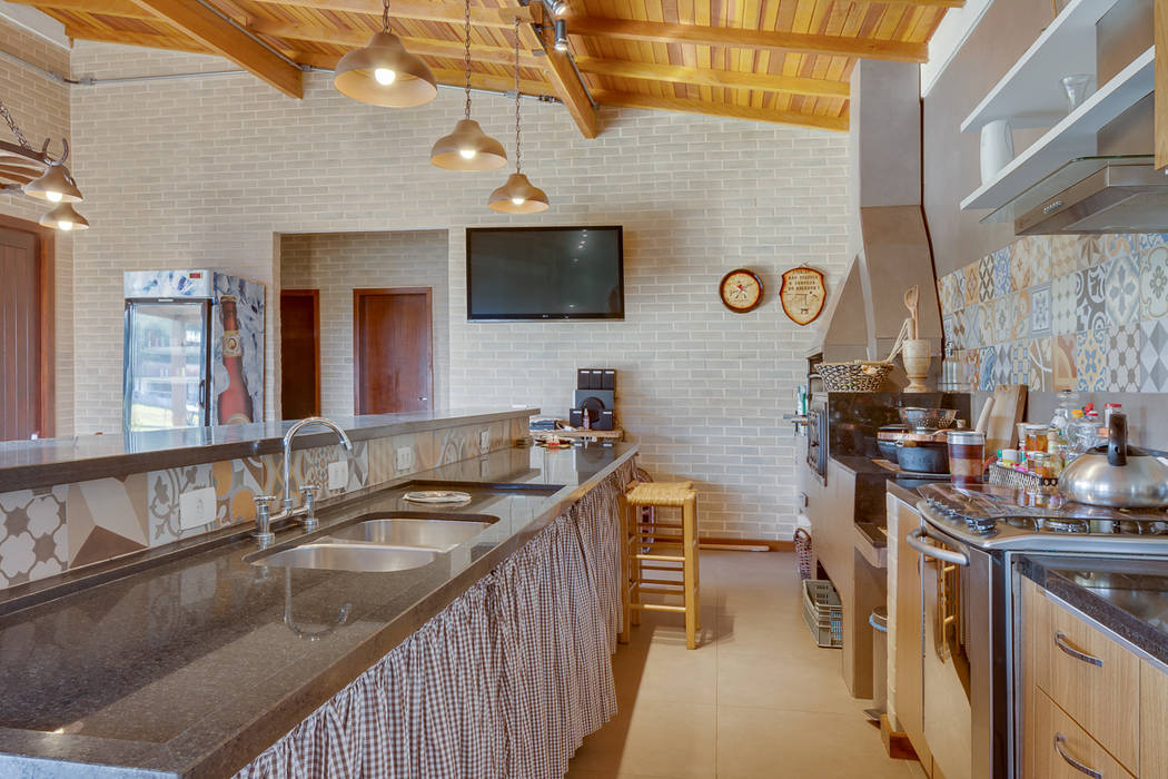 Casa de Campo, Juliana Lahóz Arquitetura Juliana Lahóz Arquitetura Country style kitchen