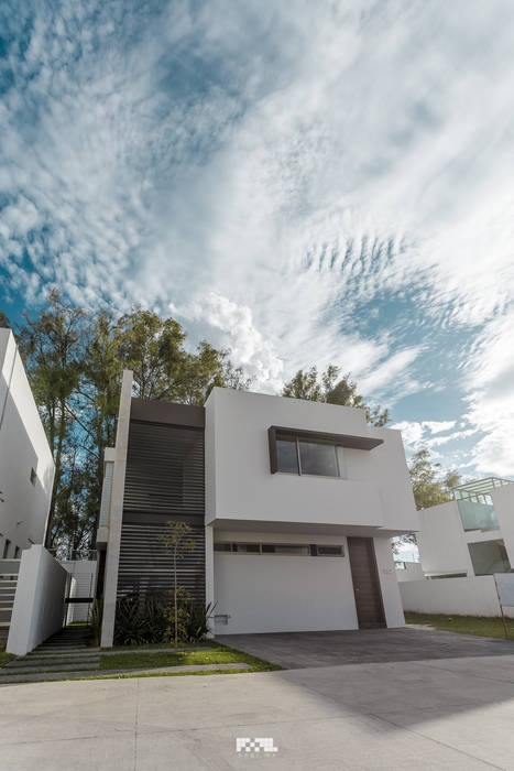 Solares 132, 2M Arquitectura 2M Arquitectura Modern houses