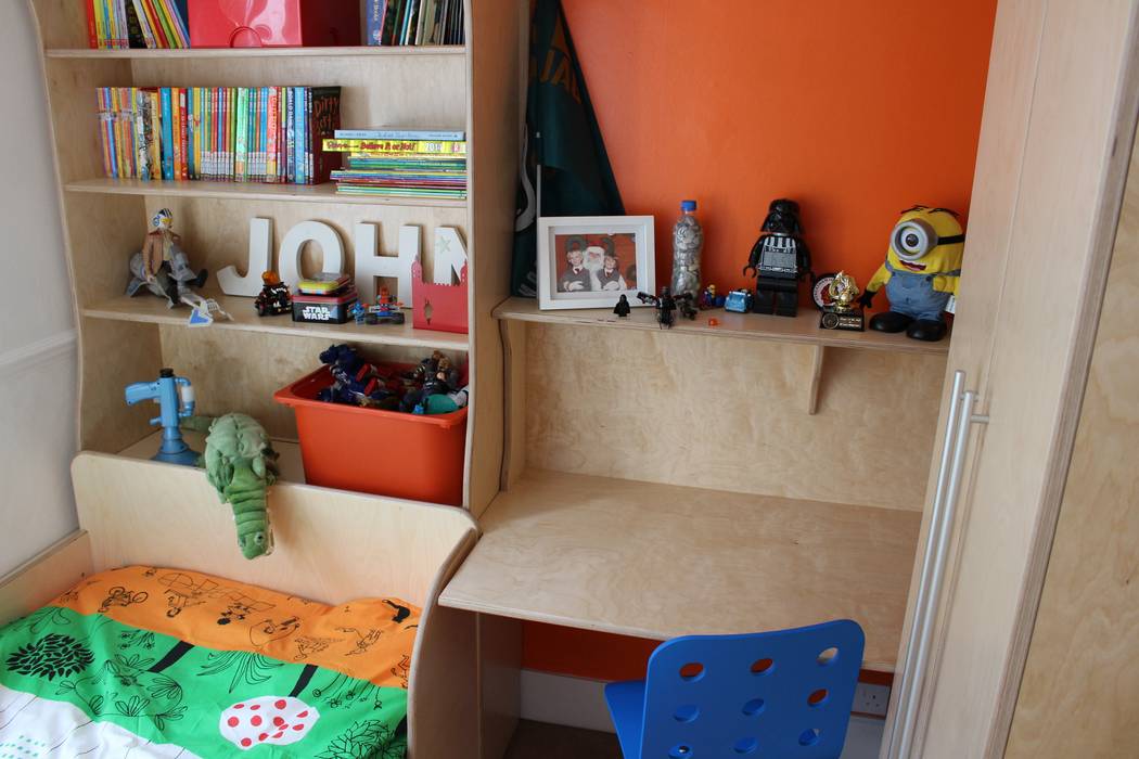 A Child's bedroom TreeSaurus Modern Bedroom Wood Wood effect Bedside tables
