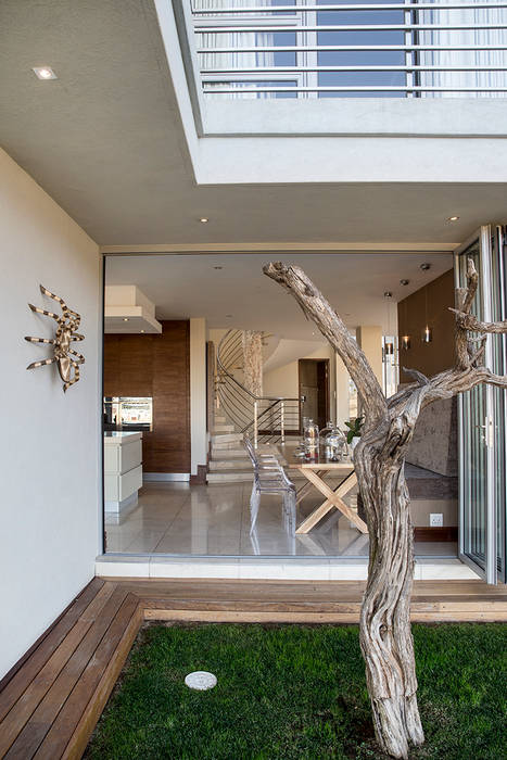 Residence Naidoo, FRANCOIS MARAIS ARCHITECTS FRANCOIS MARAIS ARCHITECTS Nowoczesny balkon, taras i weranda