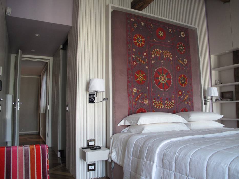 PRG, ALDENA ALDENA Eclectic style bedroom