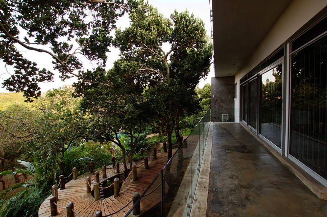 Incredible modern house in the heart of Ballito, CA Architects CA Architects Modern Garden