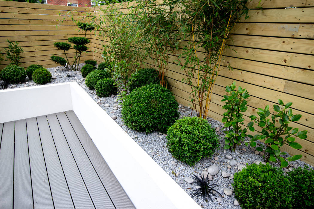 Small, low maintenance garden Yorkshire Gardens حديقة مزيج خشب وبلاستيك artificial lawn,eco deck