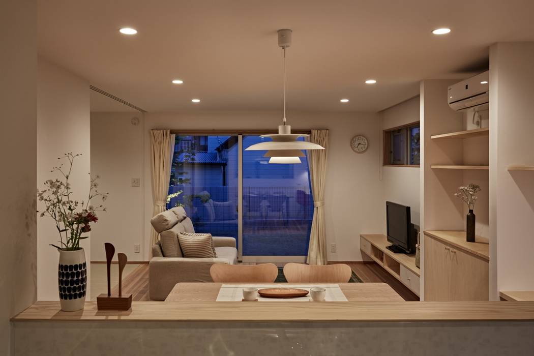 校舎がみえる小さな家, toki Architect design office toki Architect design office Comedores de estilo minimalista