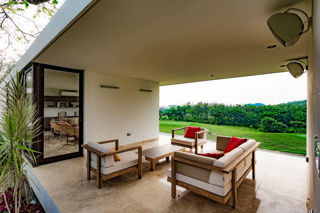 Terraza Yucatan Green Design Balcones y terrazas de estilo minimalista arquitectura,diseño,exteriores,terraza,ambiente,vistas,luz