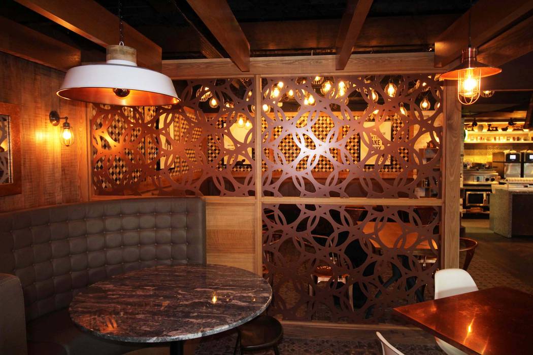 Laser cut screens - Soho Coffee Shop miles and lincoln مساحات تجارية مطاعم