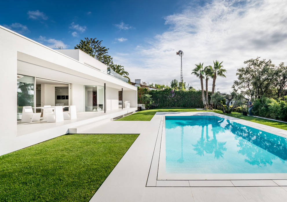 Herrero House Mediterranean style houses by 08023 Architects Mediterranean
