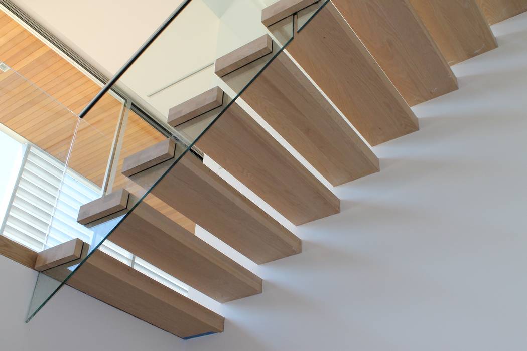 Floating Steps of Beauty in Long Island, EeStairs | Stairs and balustrades EeStairs | Stairs and balustrades Minimalist corridor, hallway & stairs Wood Wood effect