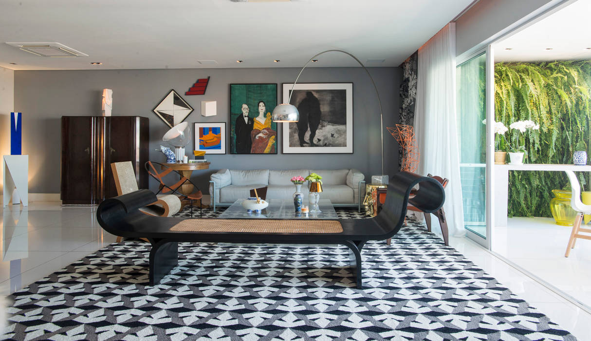 homify Living roomSofas & armchairs Grey