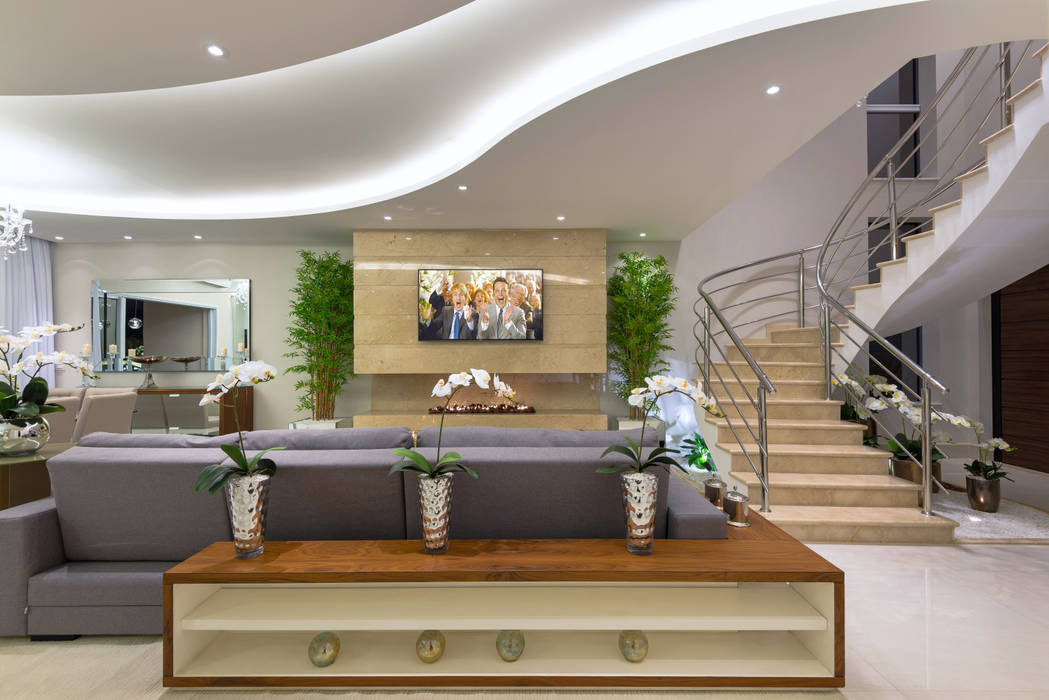 Casa Villa, Designer de Interiores e Paisagista Iara Kílaris Designer de Interiores e Paisagista Iara Kílaris Медиа комната в стиле модерн Мрамор Бежевый