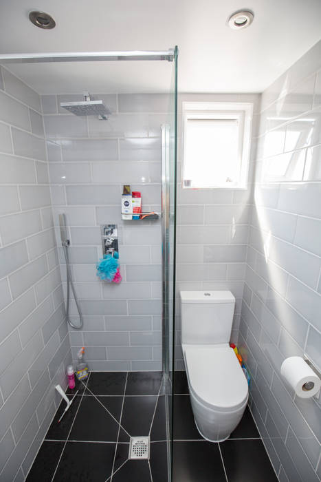 All you need in your own haven space! homify Minimalistische badkamers ensuite,loft conversion