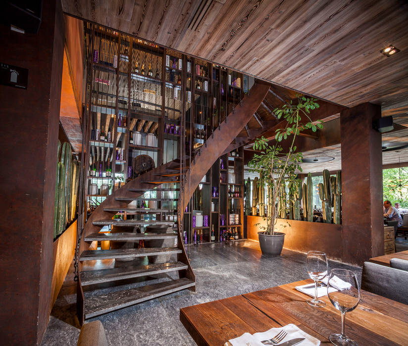 Restaurante Sonora Grill Prime Masaryk, PASQUINEL Studio PASQUINEL Studio Eclectic style dining room