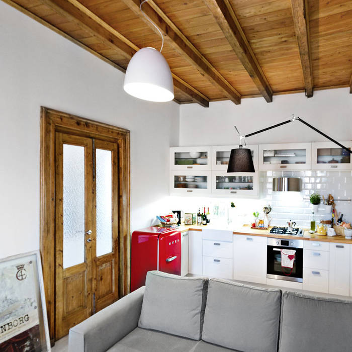 Casa di ringhiera sui Navigli:Appartamento di 47mq, PAZdesign PAZdesign Eclectic style kitchen