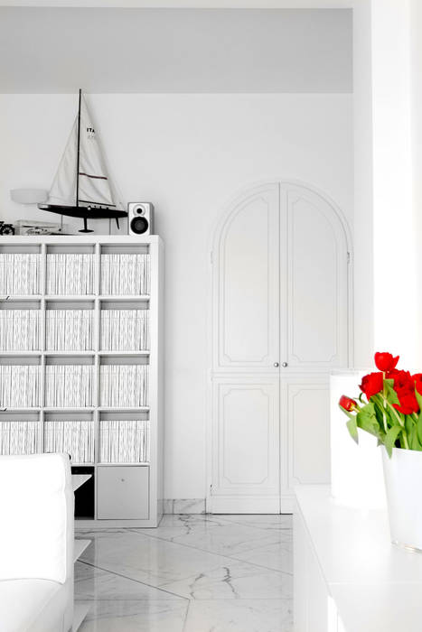 Appartamento di 110 Mq con una Grande Peculiarità: La Luce - Black & White, PAZdesign PAZdesign Salas modernas
