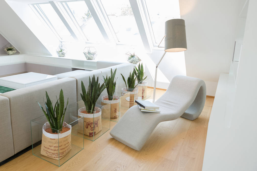 Ruang Keluarga Modern Oleh Kathameno Interior Design E U Modern