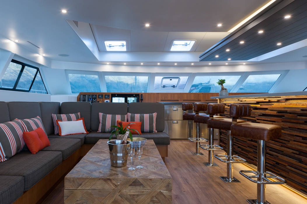 CATAMARAN INTERIOR, ONNAH DESIGN ONNAH DESIGN Du thuyền & phi cơ phong cách Địa Trung Hải