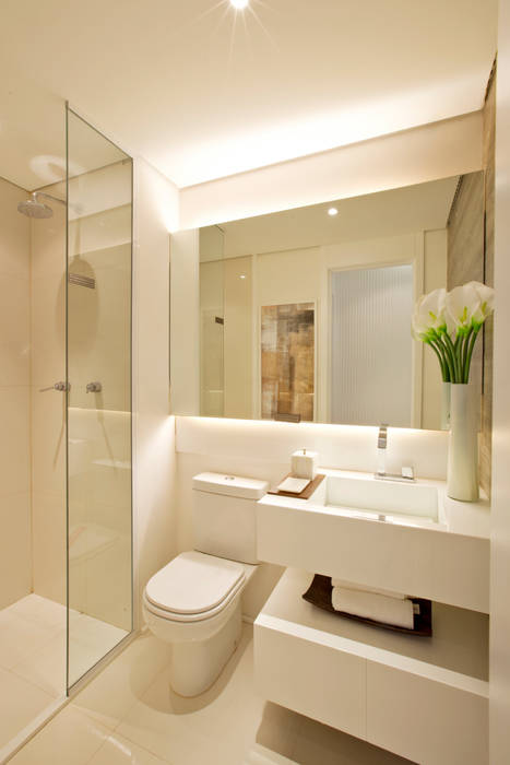 homify Modern Bathroom