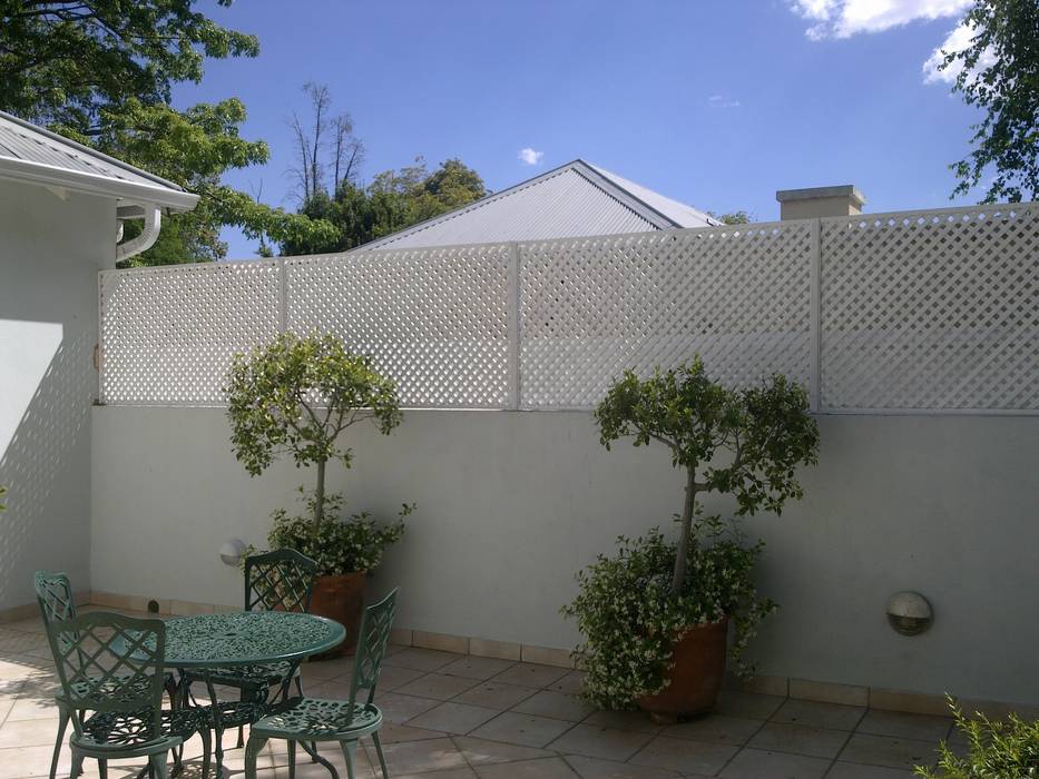 SCREEN 25mm DIAMOND Oxford Trellis Modern Houses