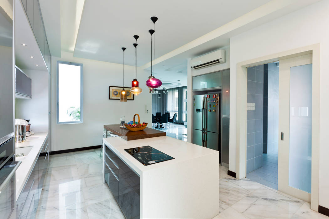 Contemporarily Dashing | BUNGALOW, Design Spirits Design Spirits Modern style kitchen