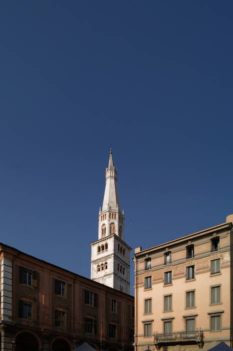 PALAZZO FINZI-LEVI (MODENA), Architetto Silvia Giacobazzi Architetto Silvia Giacobazzi Casas de estilo clásico