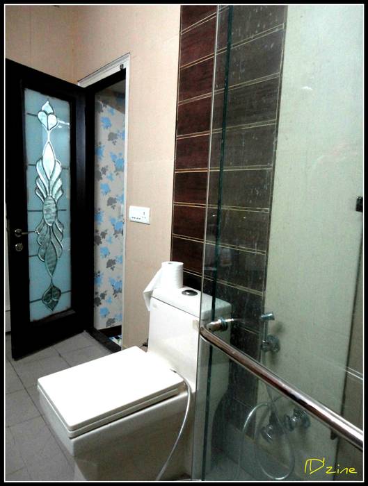 Gupta's Residence - New delhi, Mehak Lochan Design Mehak Lochan Design Asiatische Badezimmer Toiletten