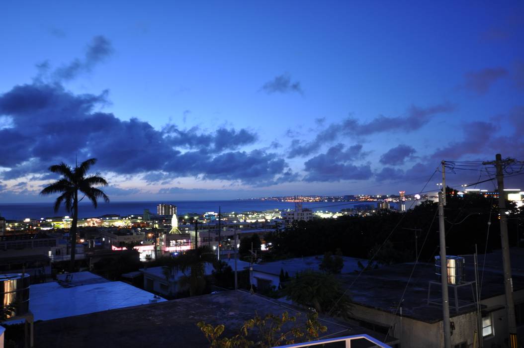 HG-HOUSE IN GINOWAN, 門一級建築士事務所 門一級建築士事務所 Balcon, Veranda & Terrasse modernes