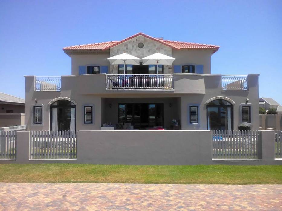 House Sshwab, Rudman Visagie Rudman Visagie Casas de estilo clásico