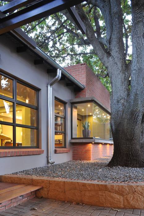 Oak Tree Studio, Bloemfontein, Reinier Brönn Architects & Associates Reinier Brönn Architects & Associates Дома в стиле лофт