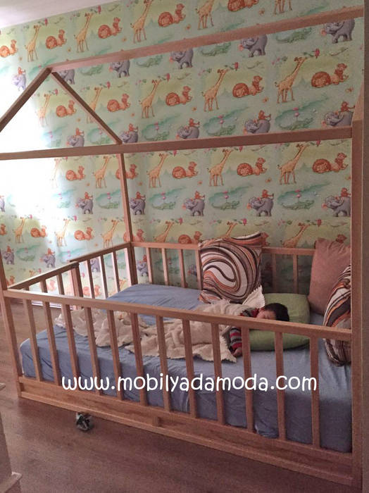 Mobi̇lyada moda mobilyada moda tasarımı montessori ev çatılı bebek