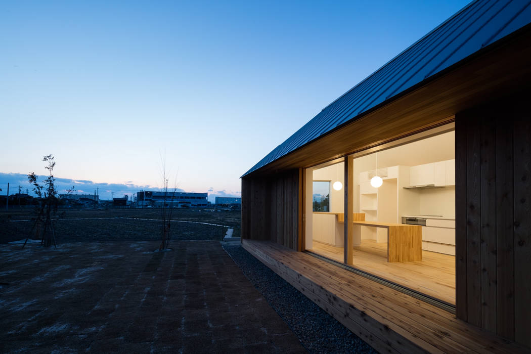 House in Inuyama, hm+architects 一級建築士事務所 hm+architects 一級建築士事務所 Eclectic style houses Wood Wood effect