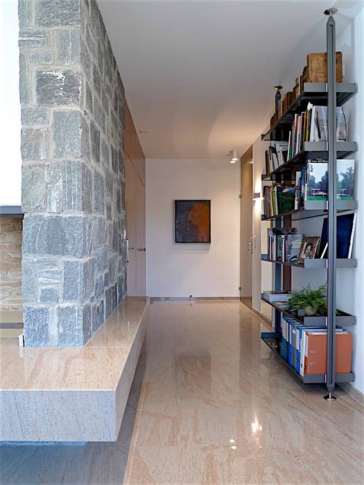 Swiss penthouse, effortless restyling, MD Creative Lab - Architettura & Design MD Creative Lab - Architettura & Design Moderner Flur, Diele & Treppenhaus