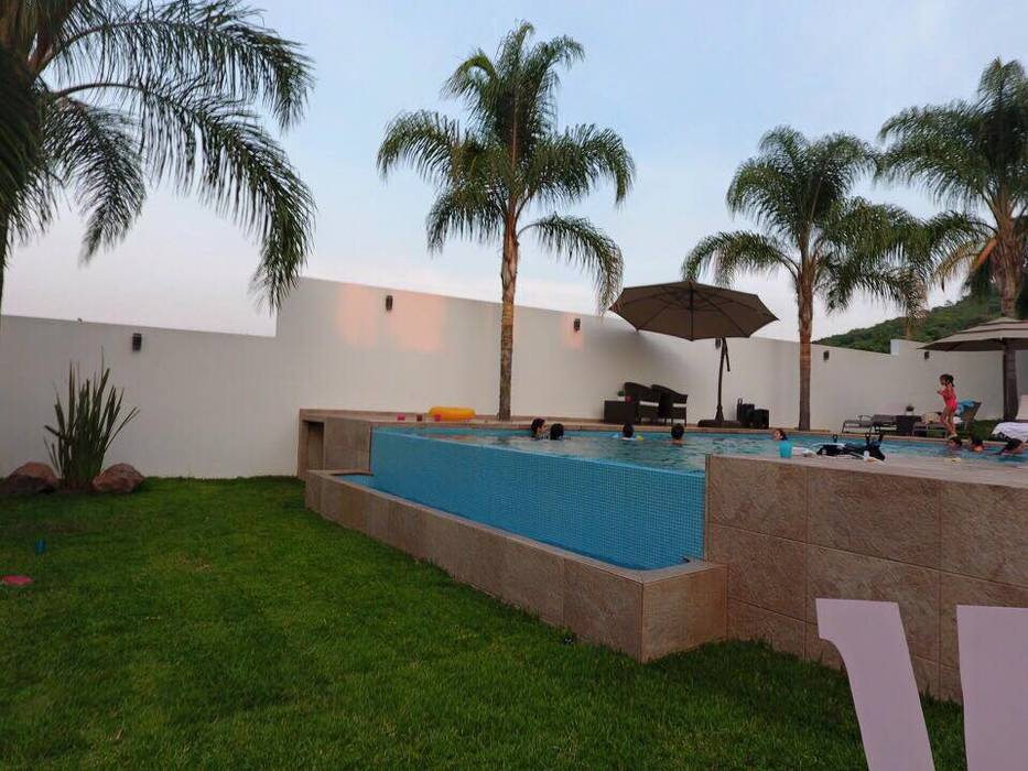 TERRAZA CAJITITLAN, Arki3d Arki3d Piscinas de estilo moderno