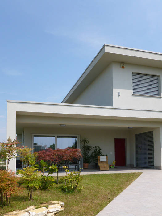 Casa moderna in legno - Calvenzano (BG), Marlegno Marlegno Casas de madera Madera Acabado en madera