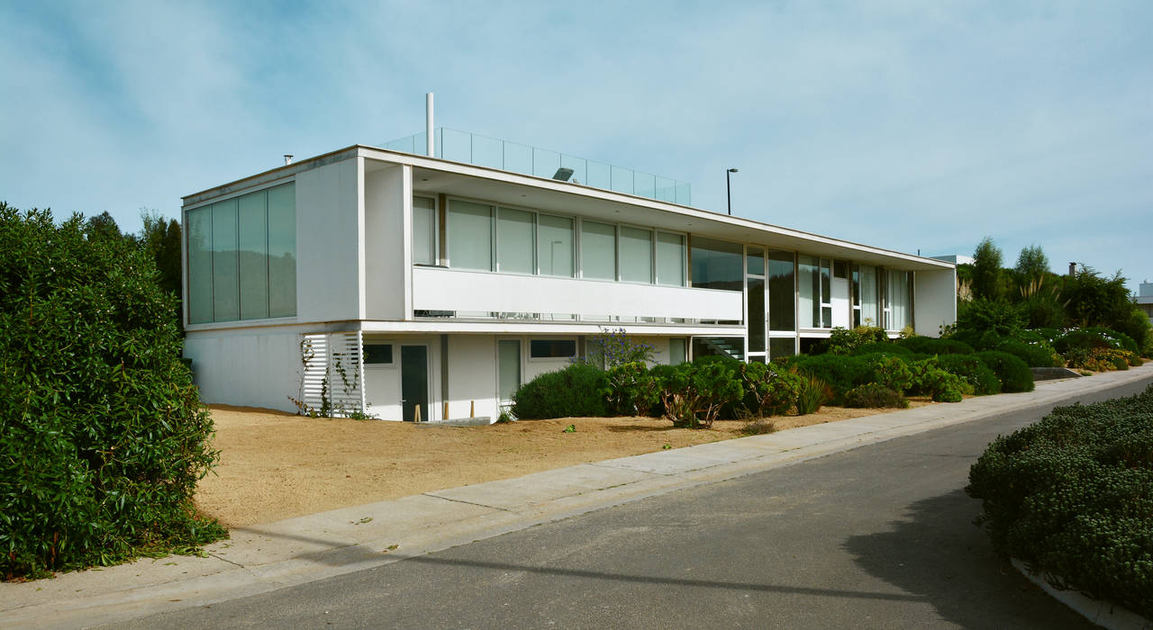 CASA P65, ESTUDIO BASE ARQUITECTOS ESTUDIO BASE ARQUITECTOS Mediterrane huizen