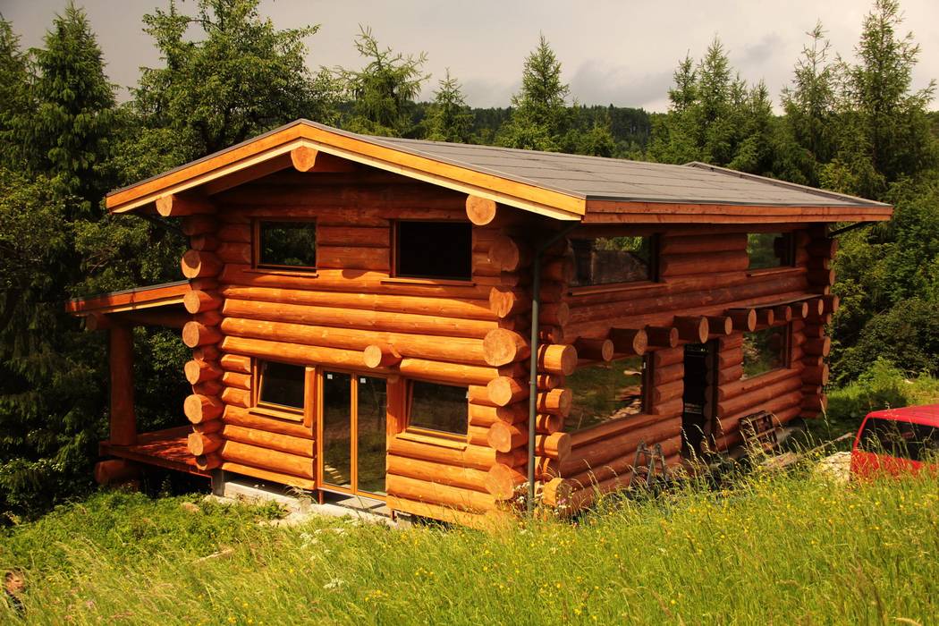 Dom z bali z zielonym dachem, Organica Design & Build Organica Design & Build Будинки Дерево Дерев'яні