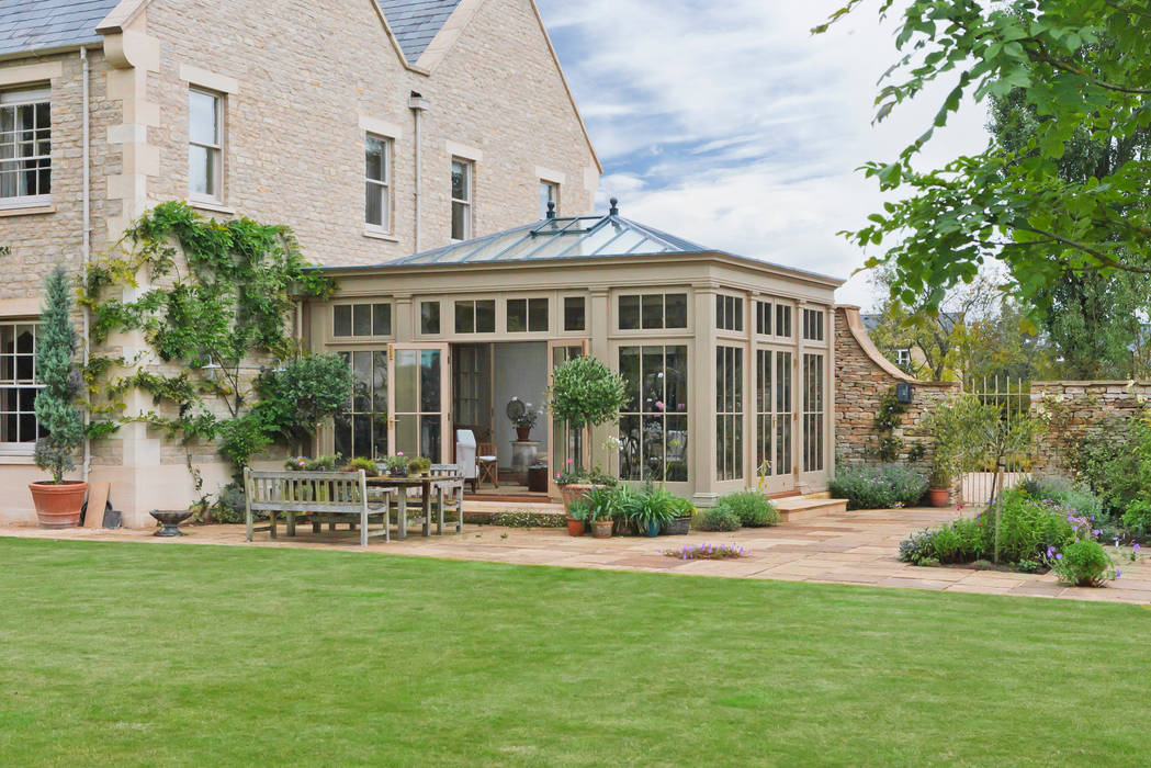 Beautiful Garden Room Vale Garden Houses Anexos de estilo clásico Madera Acabado en madera conservatory,orangery,garden room,rooflight,roof lantern