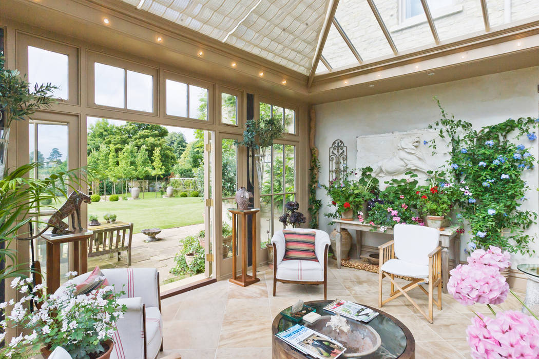 Beautiful Garden Room Vale Garden Houses Konservatori Klasik Kayu Wood effect conservatory,orangery,roof light,roof lantern,garden room