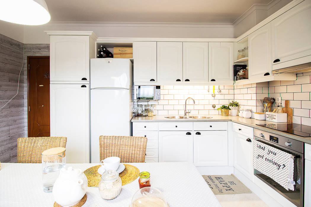 homify Scandinavian style kitchen