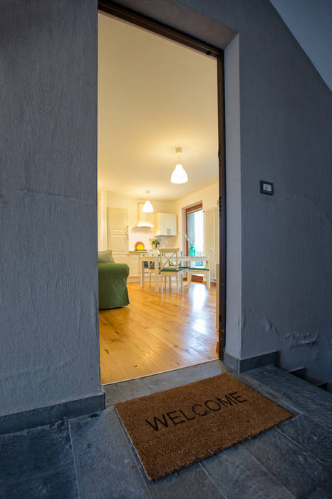 HOME STAGING - Il calore di una dolce casa di montagna , Micro Interior Design Micro Interior Design