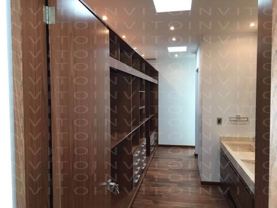 Proyecto Residencial Pachuca, INVITO INVITO Minimalist dressing room Wardrobes & drawers